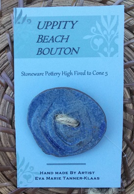 Uppity
                      Beach Boutons